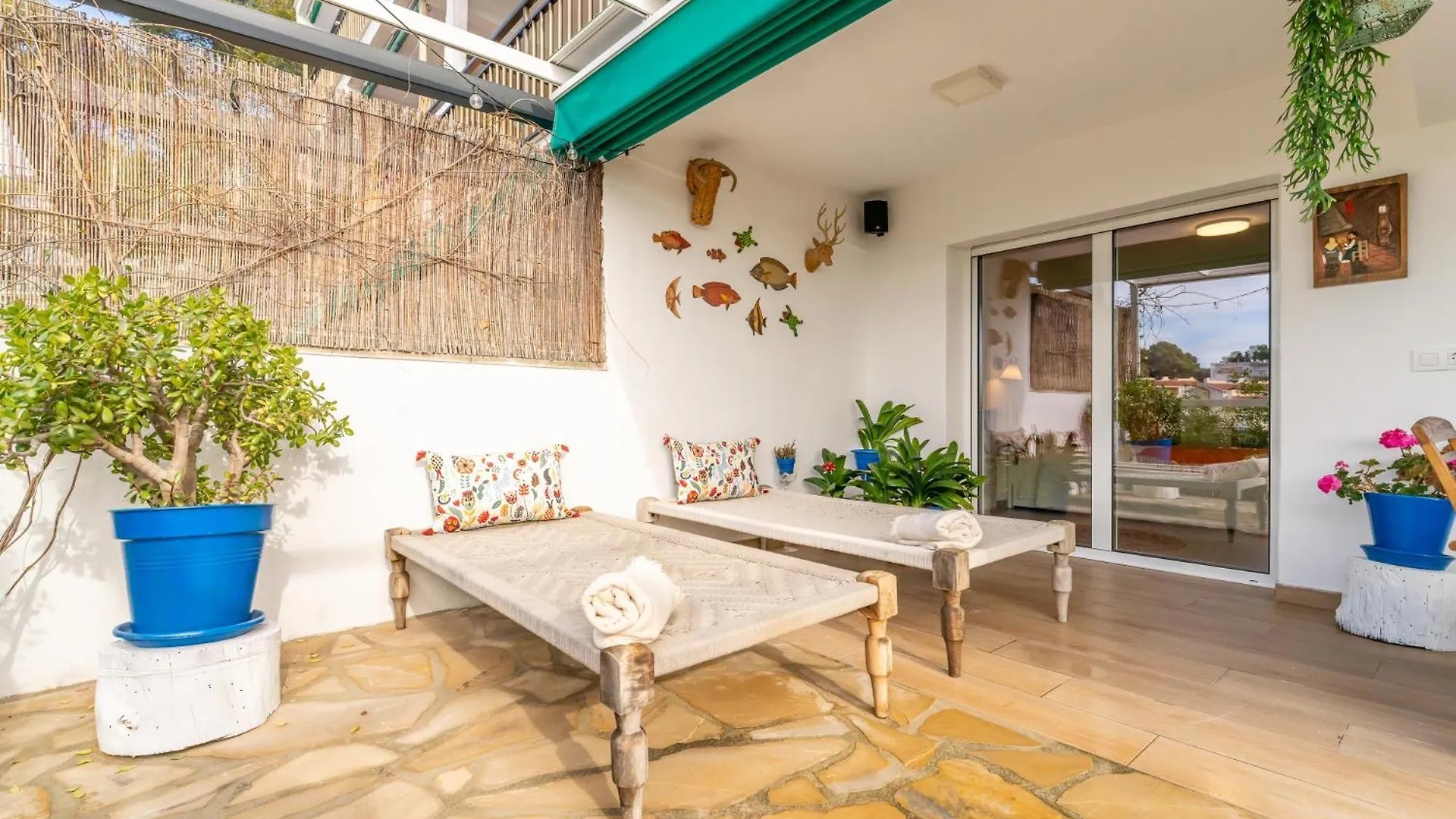 Luxury Designer Beach Front Two Bedroom Apartment Salou