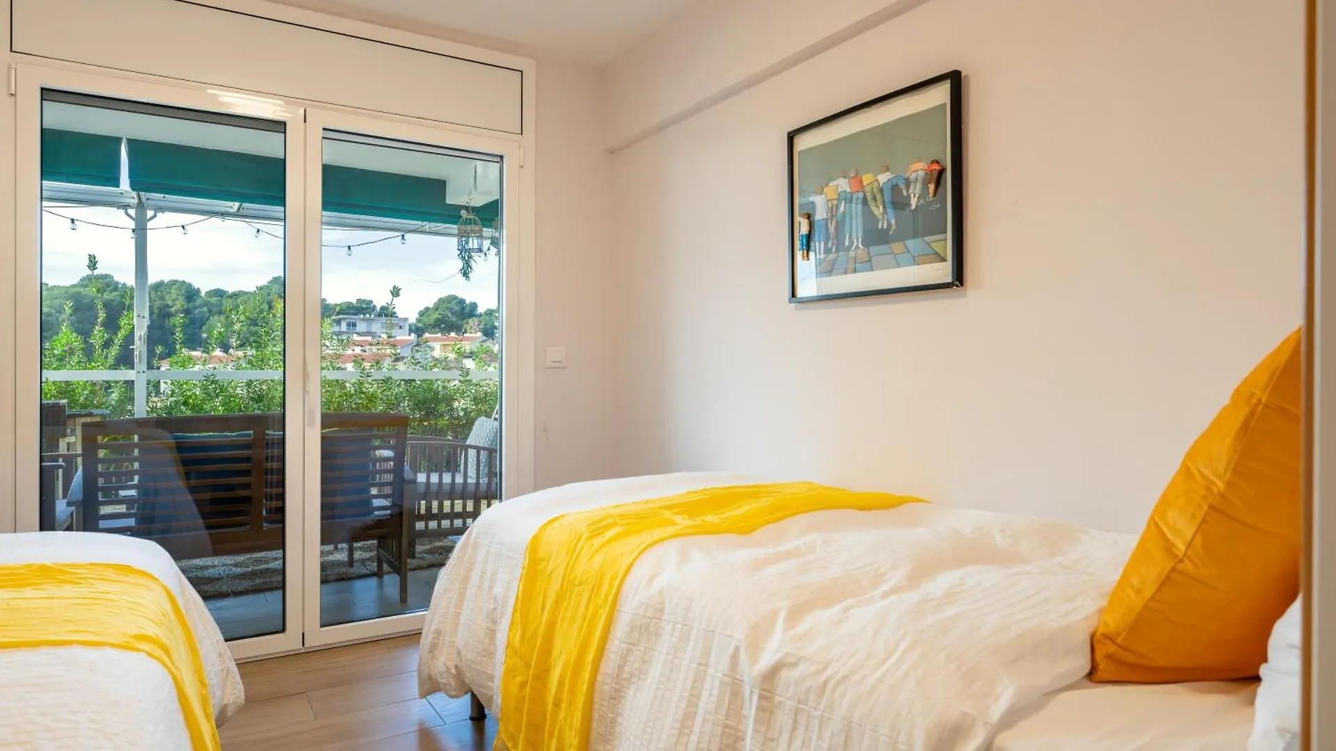 Luxury Designer Beach Front Two Bedroom Apartment Salou