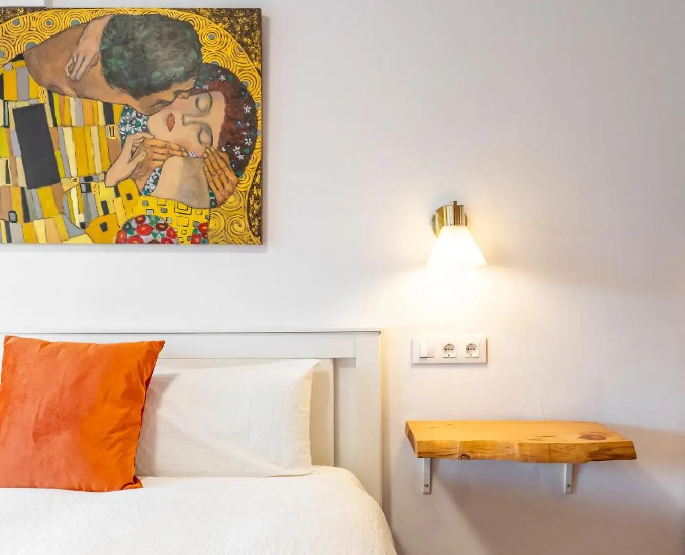 Luxury Designer Beach Front Two Bedroom Apartment Salou
