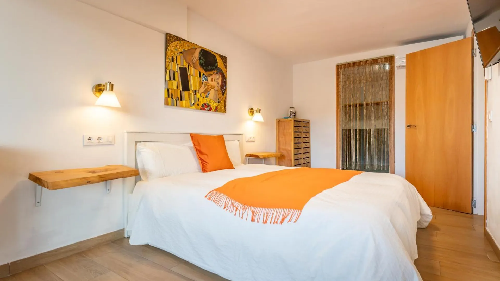 Luxury Designer Beach Front Two Bedroom Apartment Salou